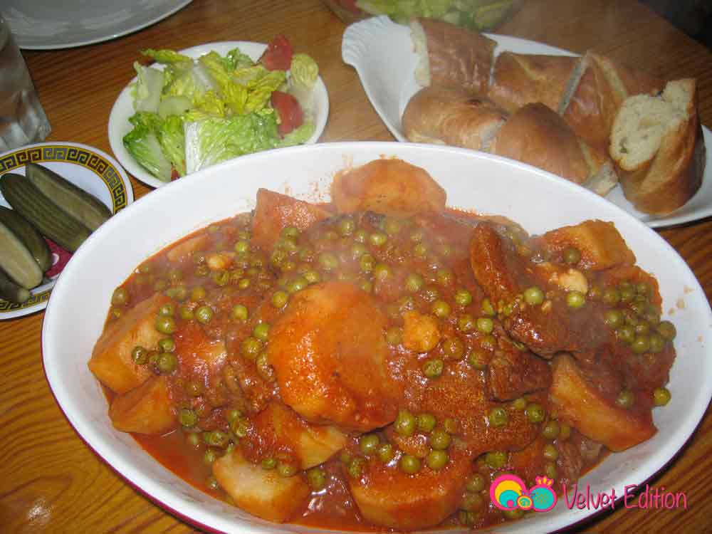 Beef Stew with Potatoes and Peas