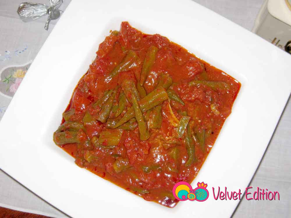 Okra in Garlic Tomato Sauce